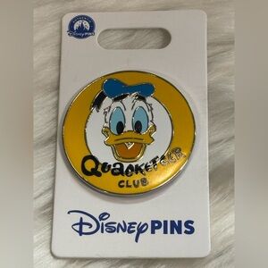 Disney Donald Duck Quackateer Club OE Pin
